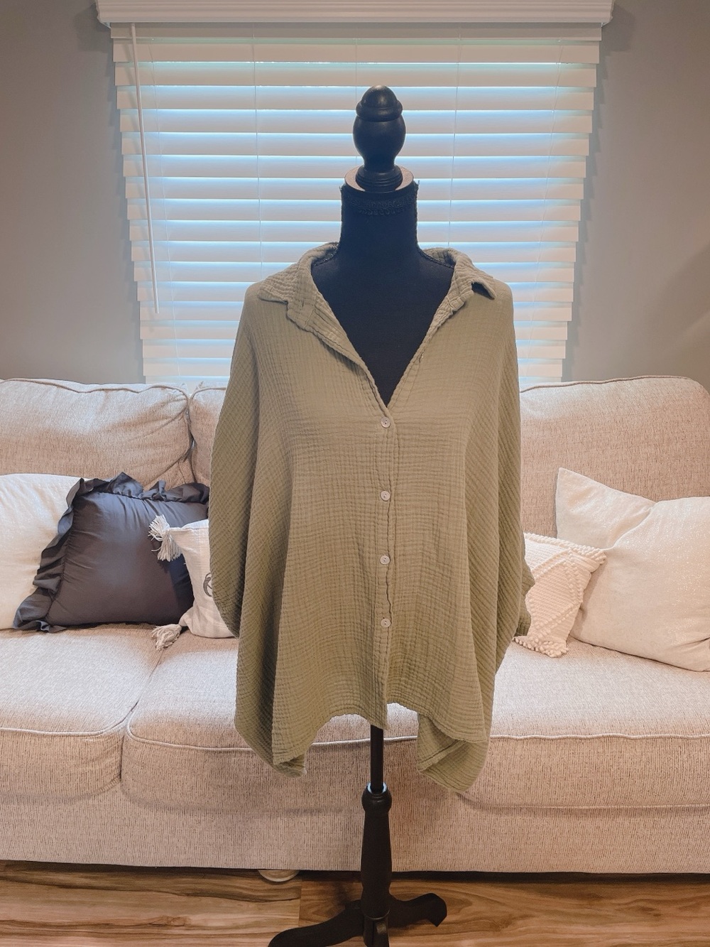 Golden Boutique Green Gauzy Cotton Oversized Blouse Size Large
